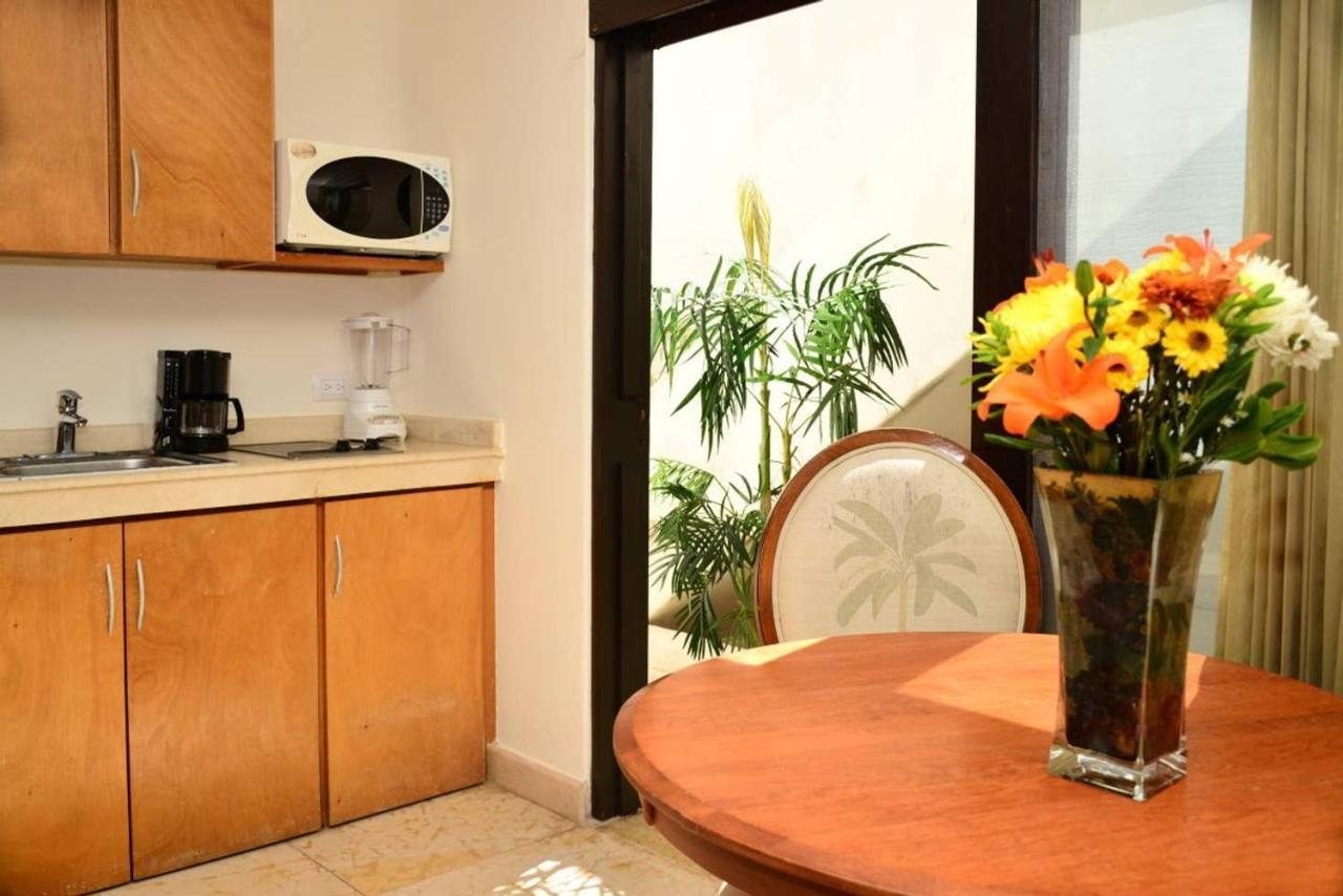 Apartamento Blue Palms Suites, Pool Onsite, Steps To The & 5th Ave Playa del Carmen